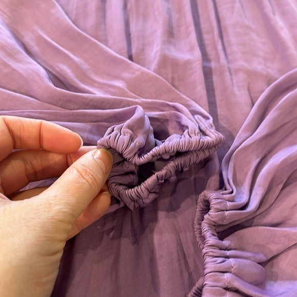 BANANA REPUBLIC FACTORY NWT Purple high neck blouse with button detail size M - Picture 4 of 10